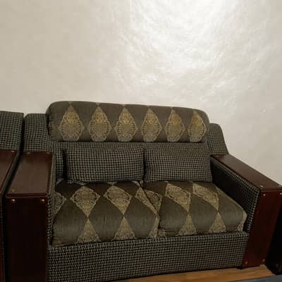 6 PIECES SOFA SET FOR SALE