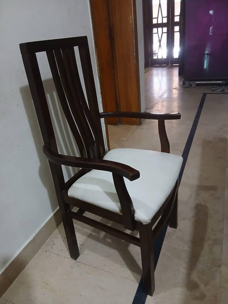 Dinning table chairs 4