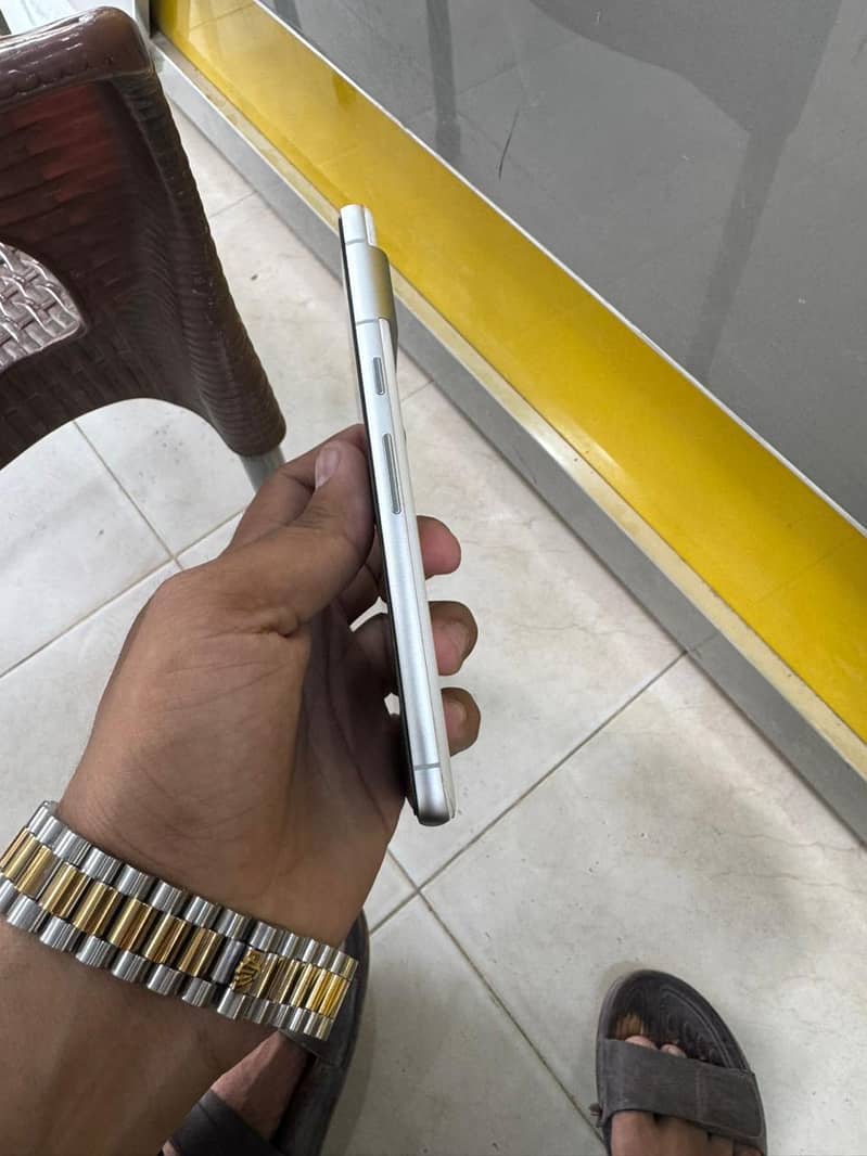 Google pixel 7 4