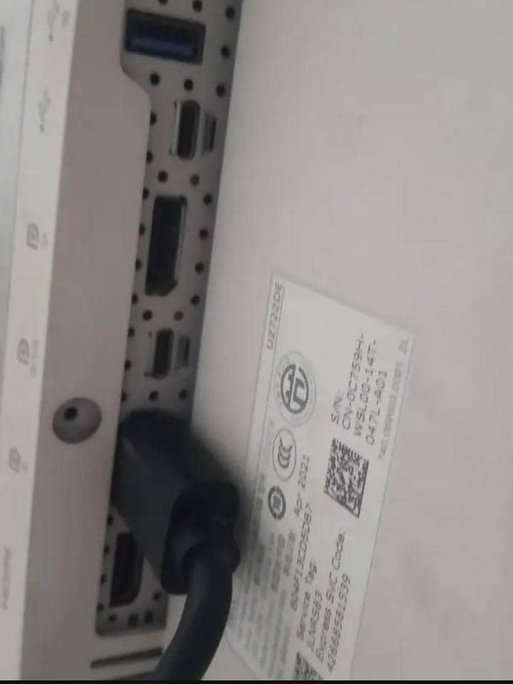 27" borderless 2K IPS Screen , Model:-U2722DE 5
