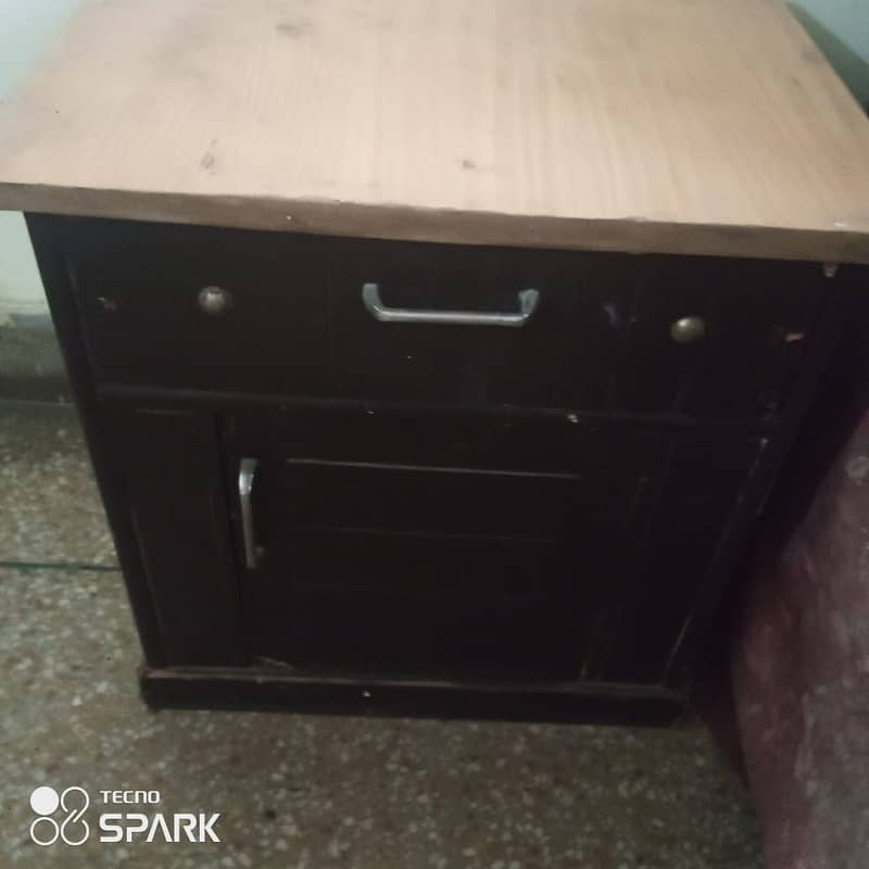 Side tables 0