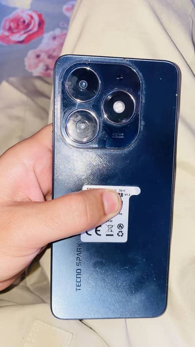 Tecno spark 20