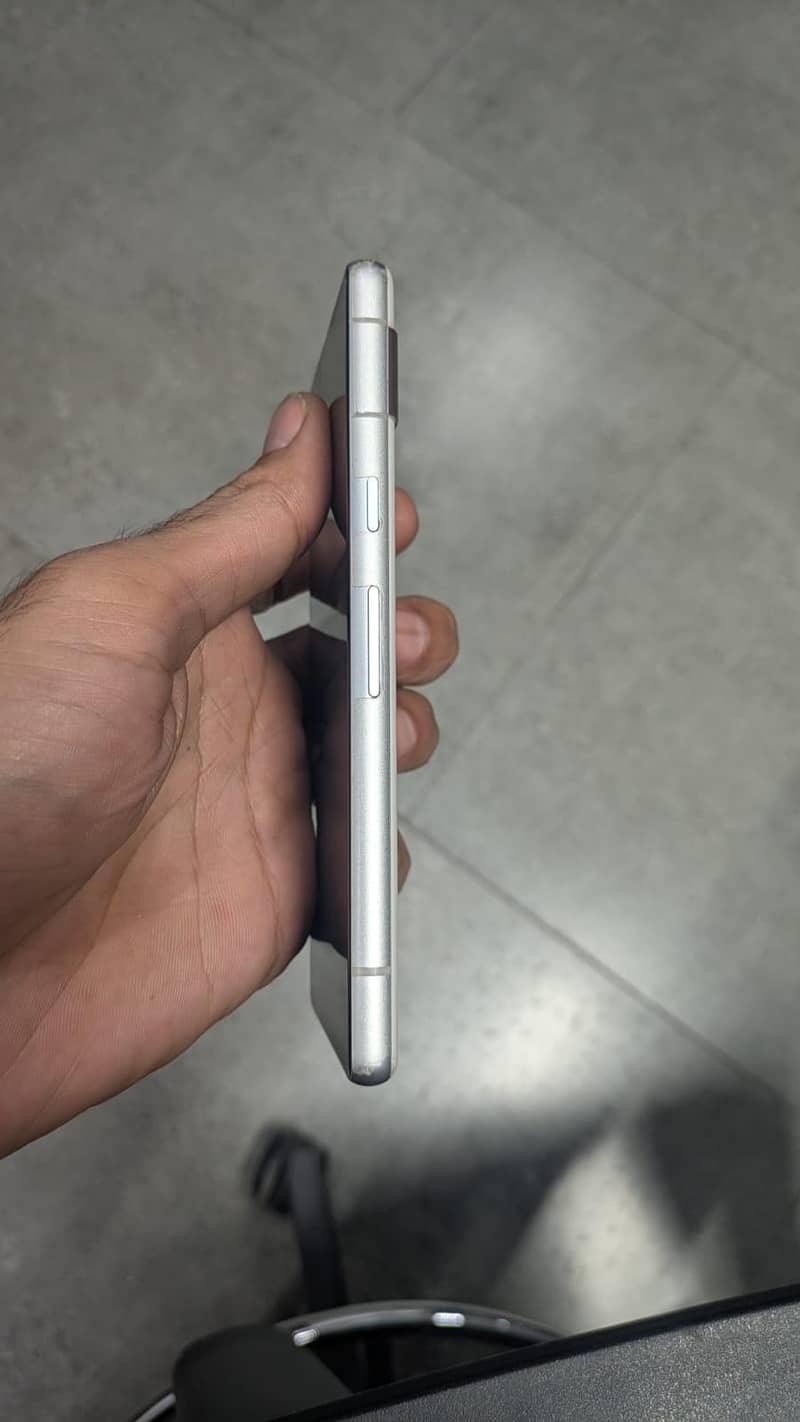 Google Pixel 7a 3