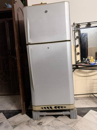 PEL Refrigerator For Sale In Excellent Condition