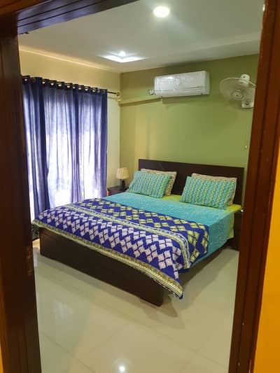 Par day short time one bed appatment for rent bahira town phase 6 any time available