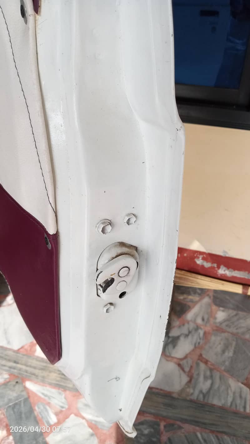 1998 Model good Condition 8