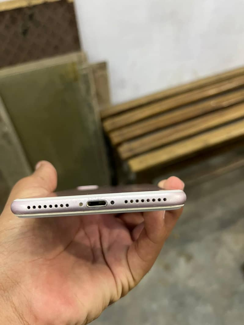 IPHONE 7 Plus 2