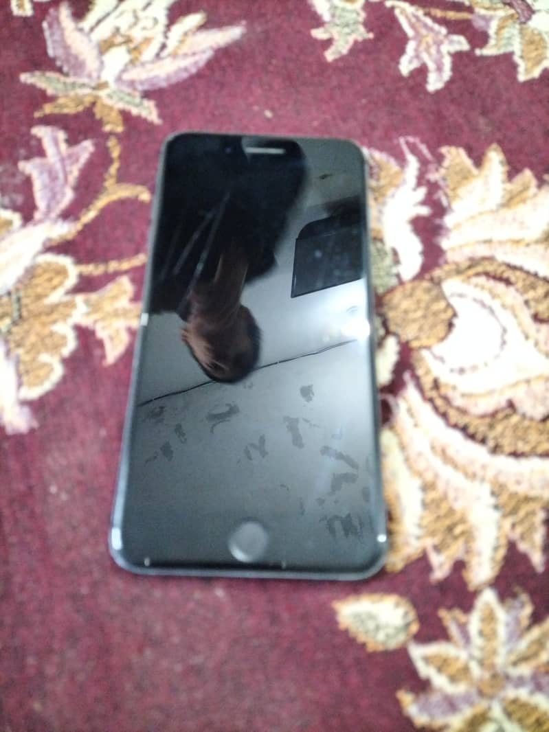 Apple iPhone 8 Plus 2