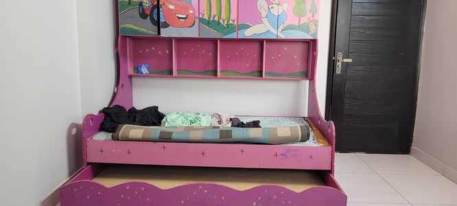 Bunk bed and dressing in excellent condition
