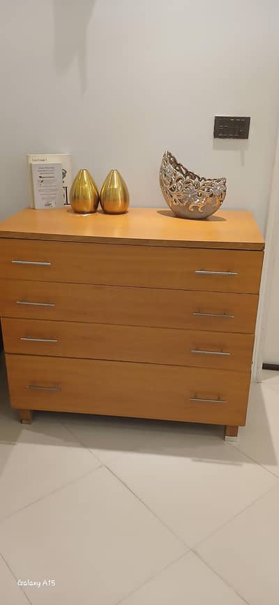 dressing +chest with drawers