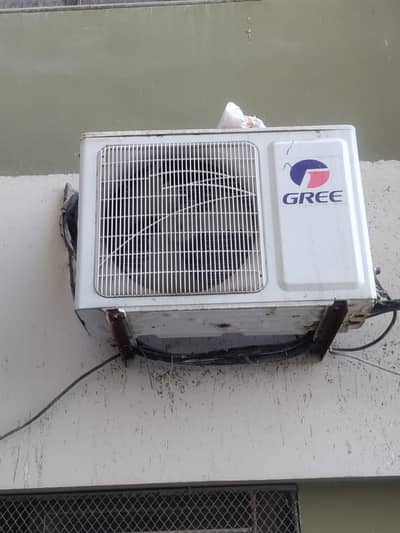 01 ton gree split ac ok pees a Sirf gess nhe a