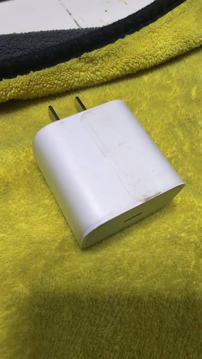 iPhone adopter with cable, genuine 03294387691 whatspp contct