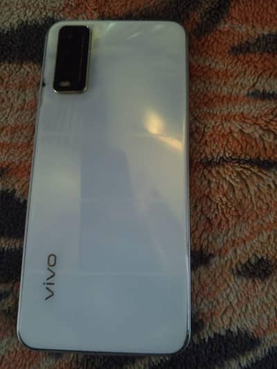 y20 vivo ka phone 4.64 with box available charger Nahin hai
