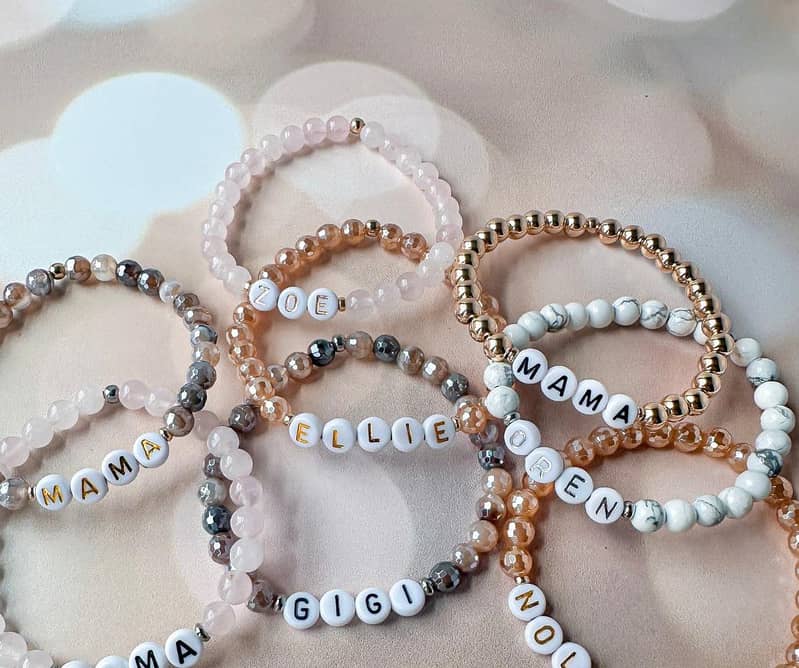 Bracelets 0