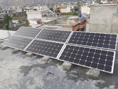 6 small solar plate with stands for sale