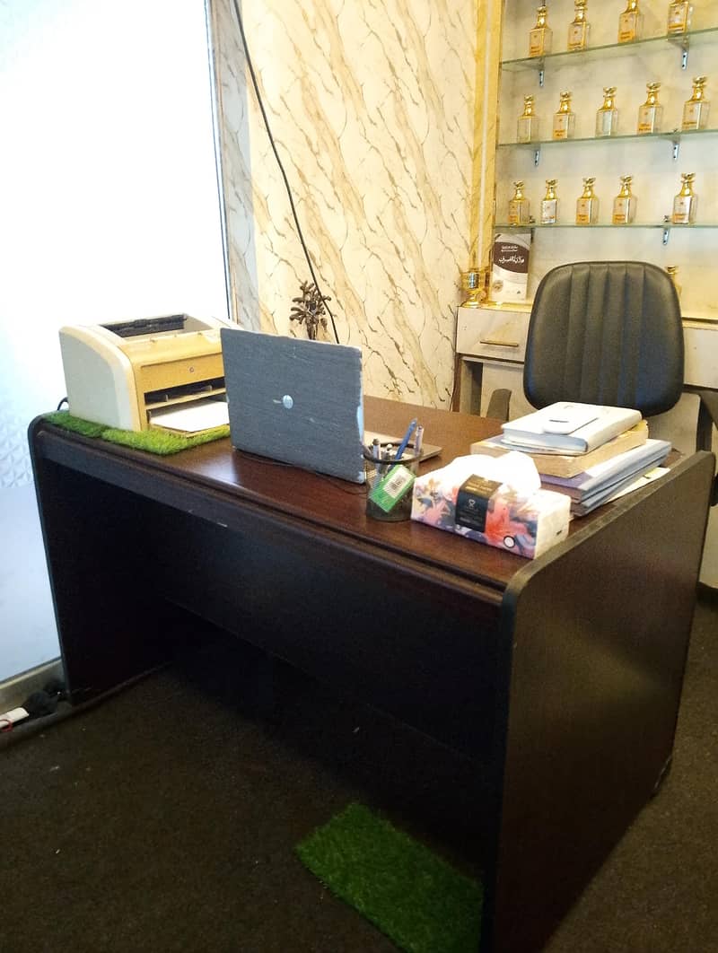 Executive Table Good Condition 3