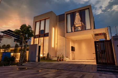 1 kanal Mdern Design Luxury House Near Park and Mosque