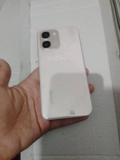 vivo Y31d just box open 1 din. istmal kia ha box charger sath hain