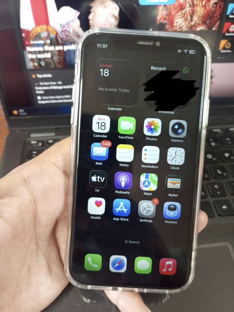 Apple iPhone 11 0