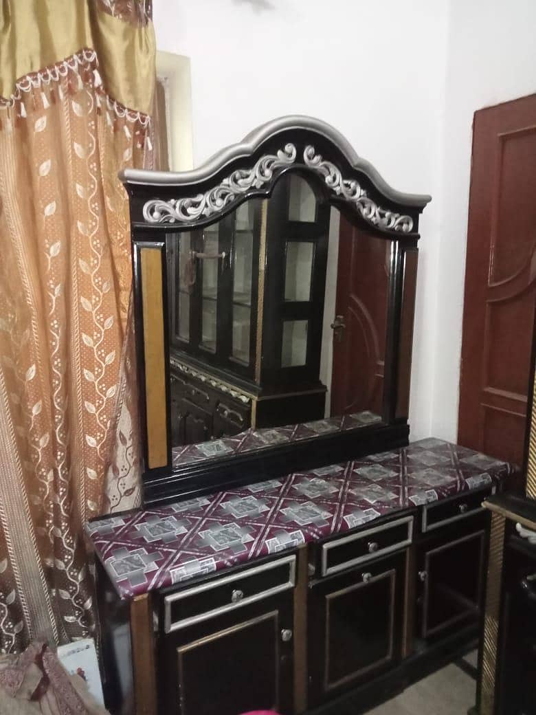 dressing table 1