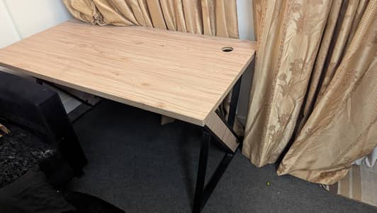 Hi Quality Lasani Wood Table