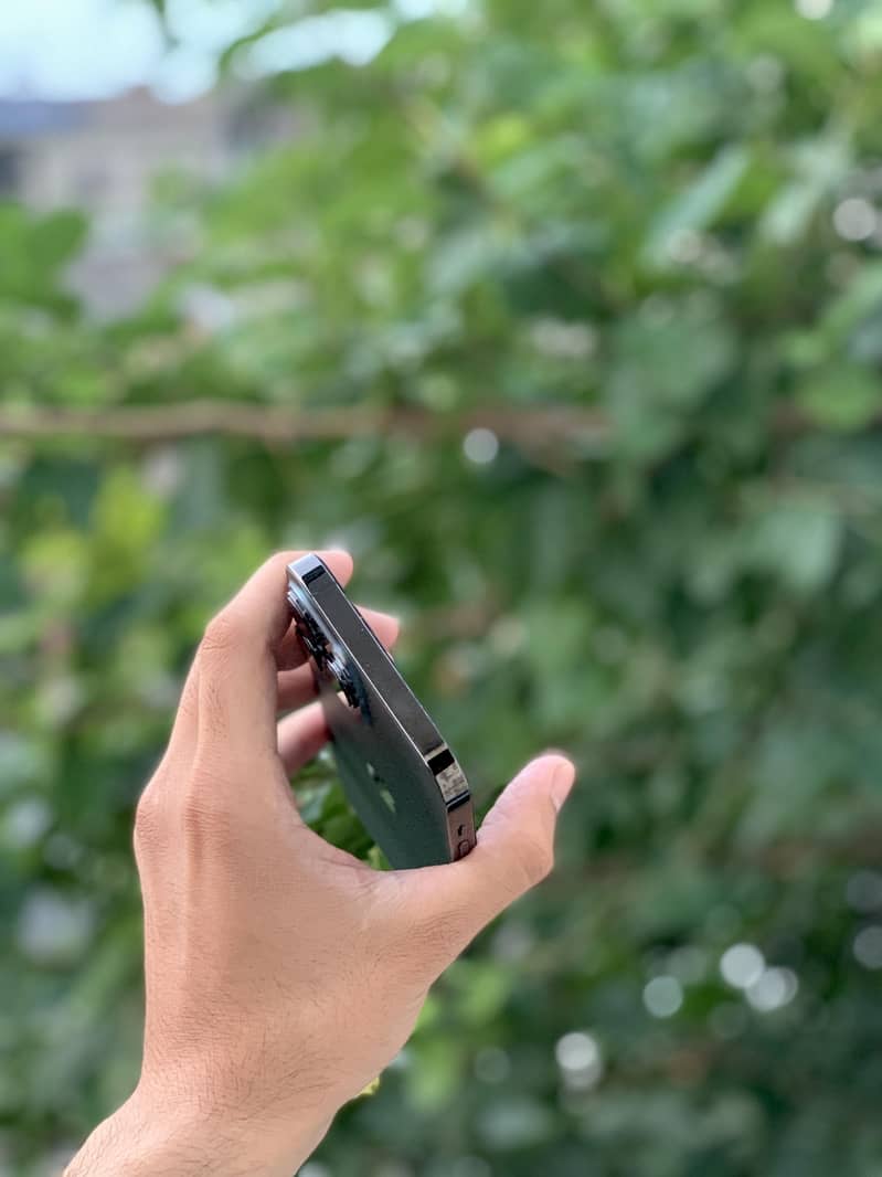 IPHONE 13 PRO MAX 5