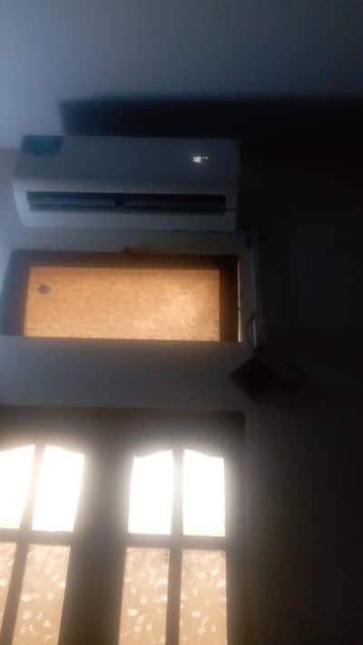 Kenwood 1 Ton AC for Sale – Excellent Condition