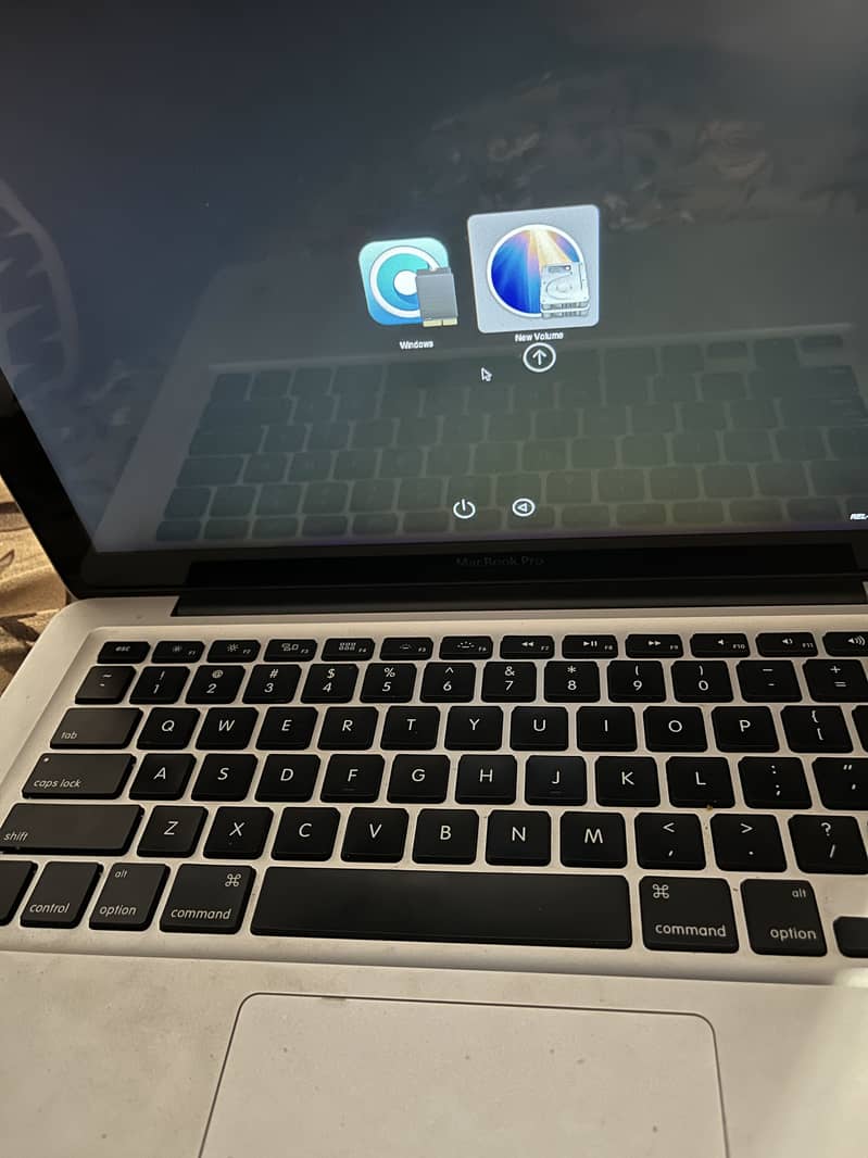 Mac Book pro 2012 Model 1