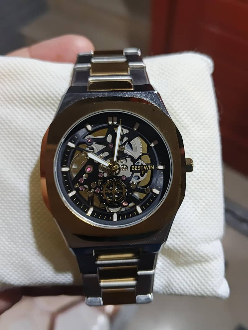 men watch 0