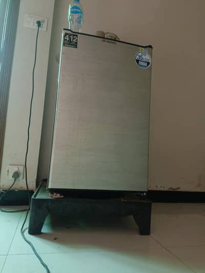 dawlance room fridge