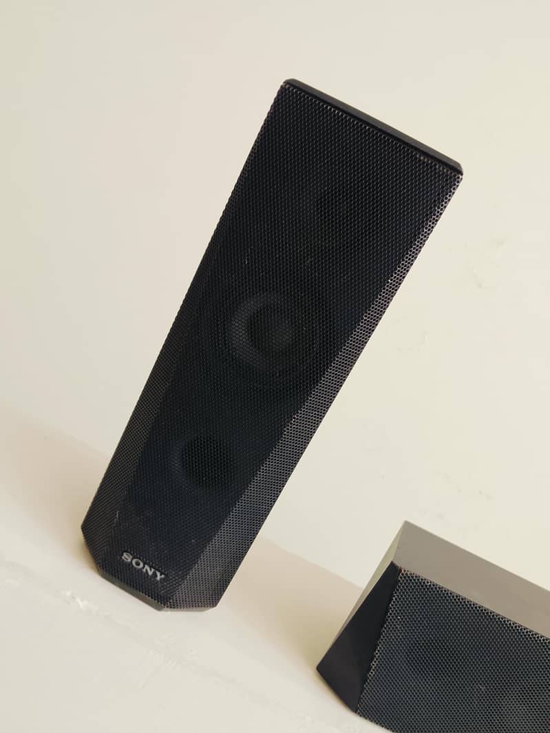 Sony dz 650 surround speakers 5 pcs 3