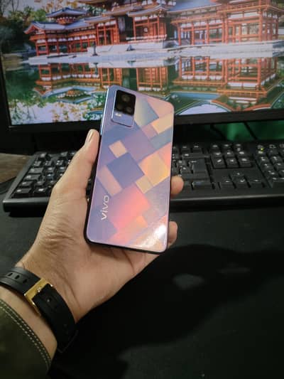 Vivo V21e – Full Box, Original Charger, Excellent Condition, No Repair