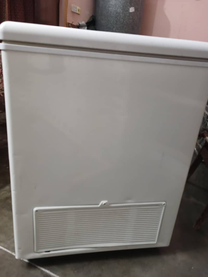Large Deep Freezer - Perfect Working Condition 3