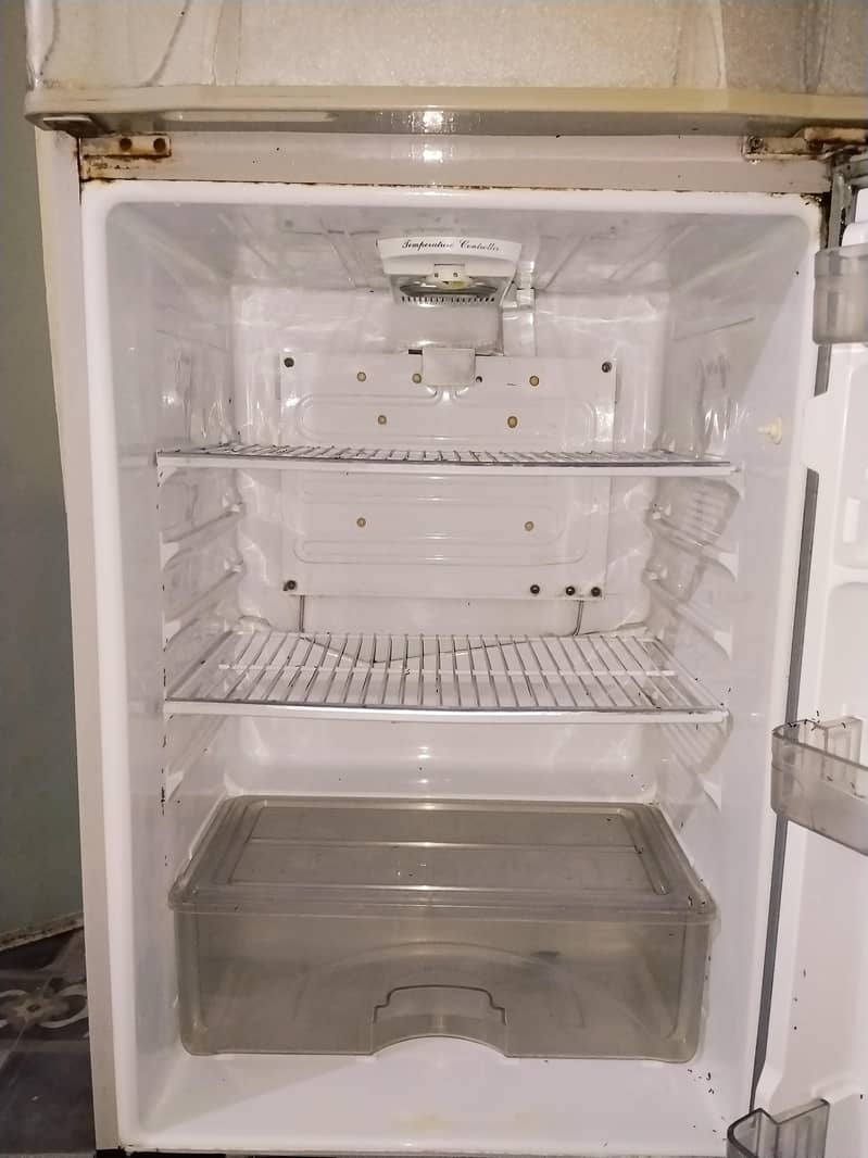 Refrigerator 1