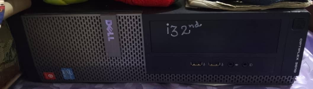 Core i3 2nd gen with LED and all accessory