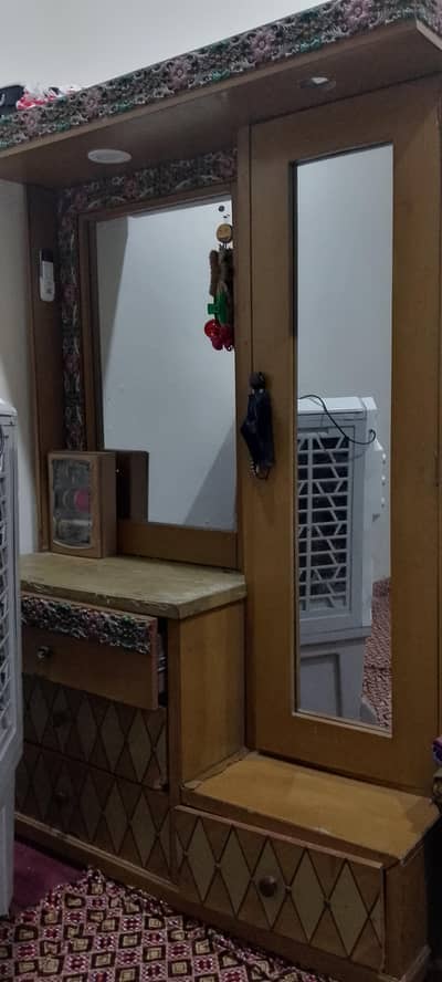 dressing table