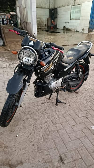 Yamaha ybr 2019 model only WhatsApp 03=29=75=46=4=46