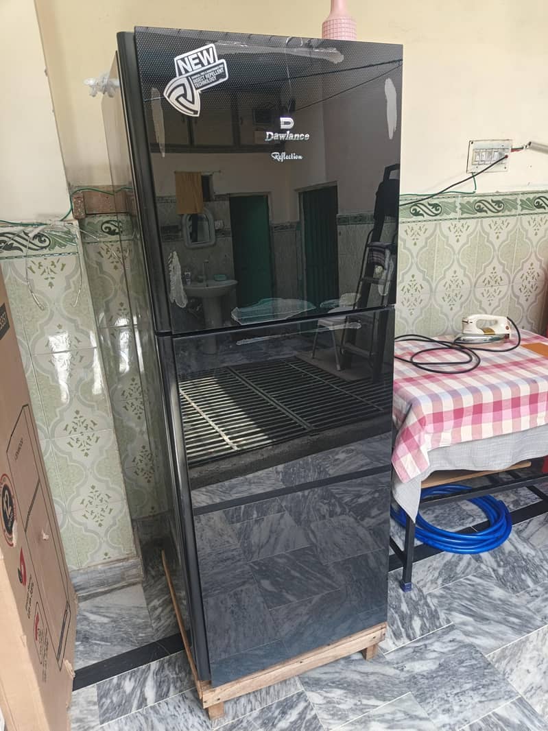 Refrigerator 0