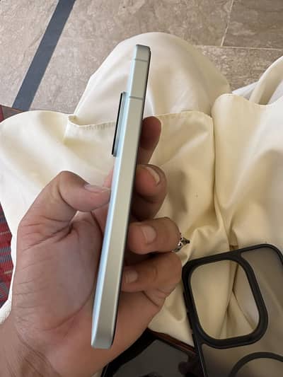 Aao iam selling vivo x200 fe