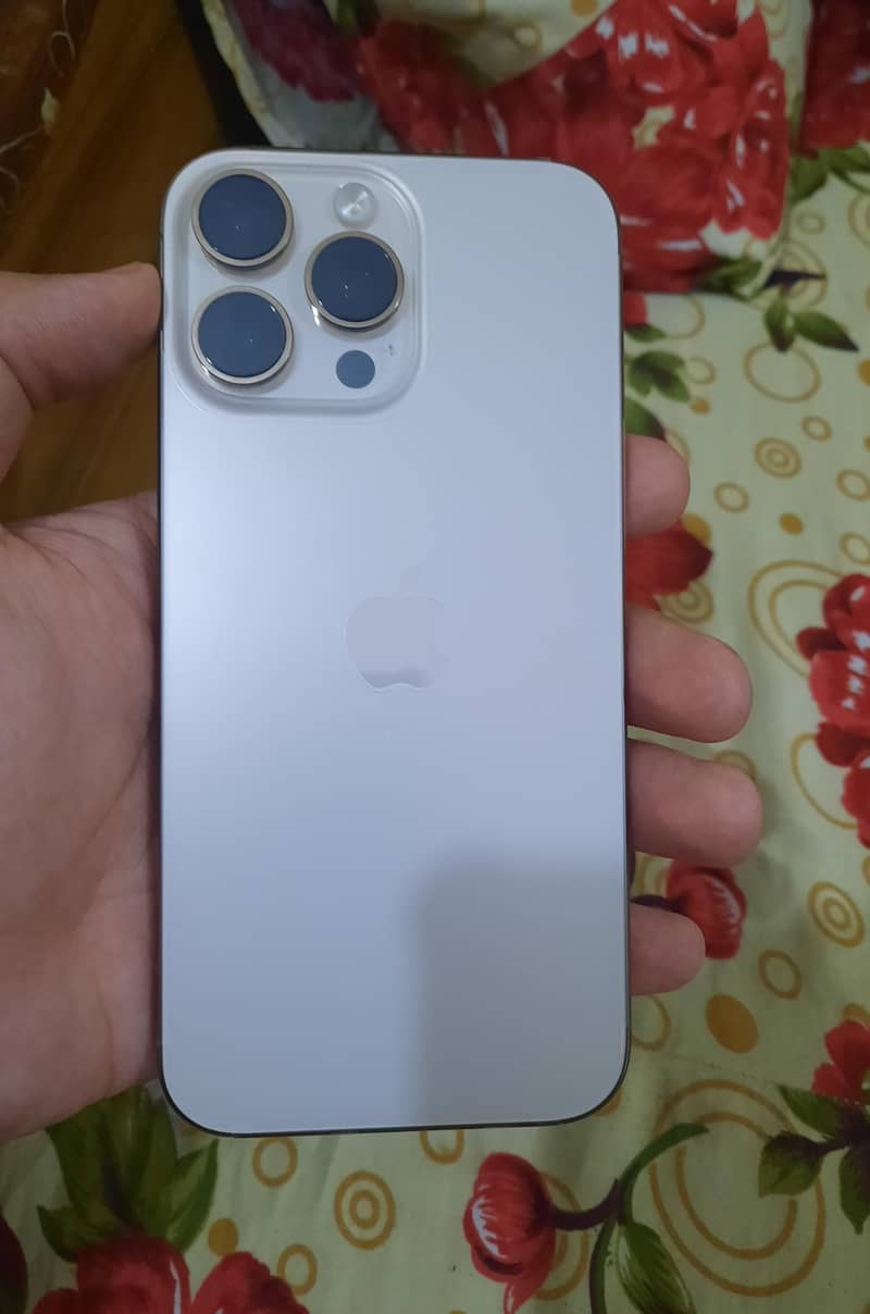 Iphone 16 pro max 0