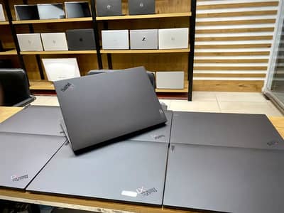 Lenovo ThinkPad X1 Carbon 7th Gen Core i7 8 gen Laptop