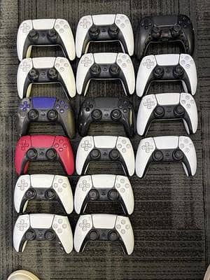 ps5 controllers available