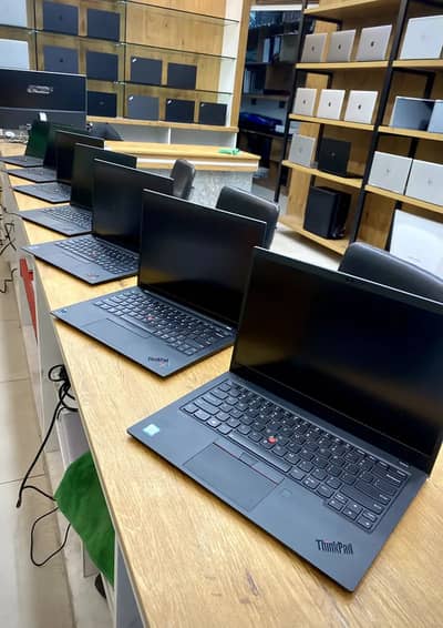 Lenovo ThinkPad X1 Carbon 7th Gen Core i7 8 gen Laptop
