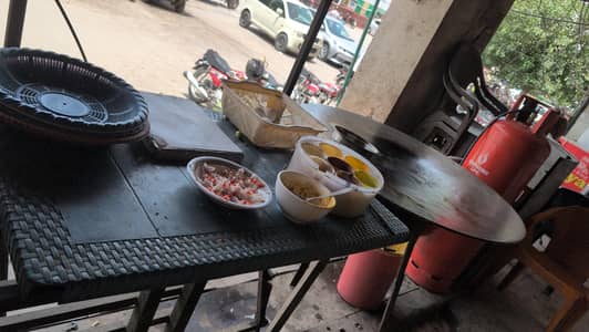 RESTURANT AND NAAN SHOP
