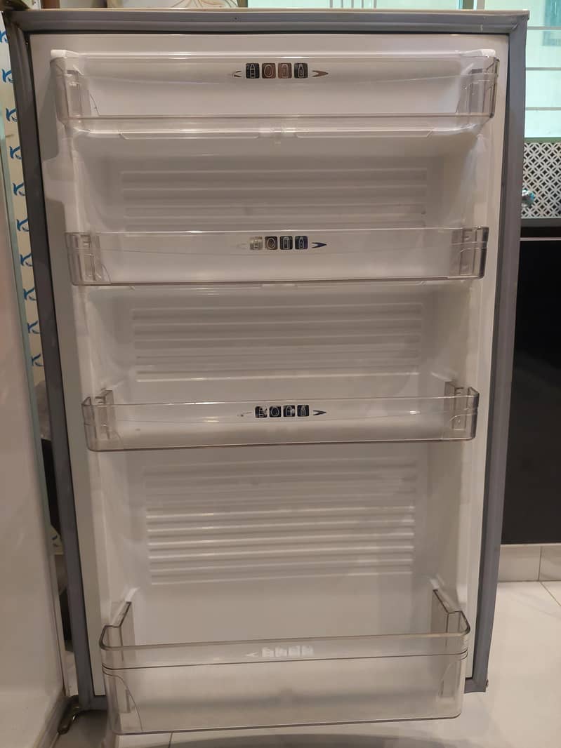 Fridge 8