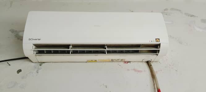 1.5 ton ac for sale lush condition