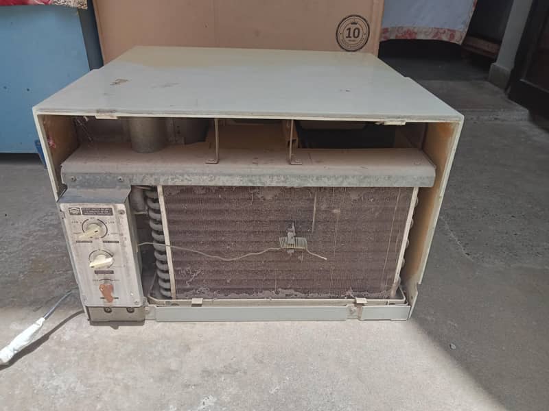 Russian window AC 1
