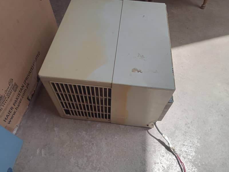 Russian window AC 3