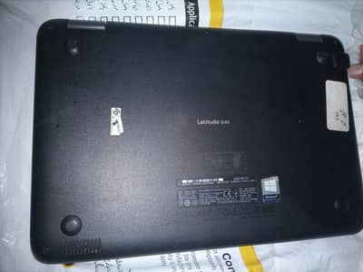 Del Laptop with battery and charger