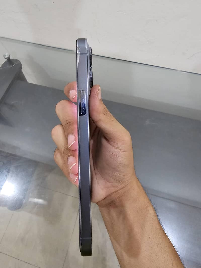 iPhone 13 pro max 4